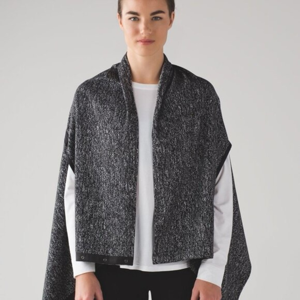 Lululemon Vinyasa Wrap / Scarf